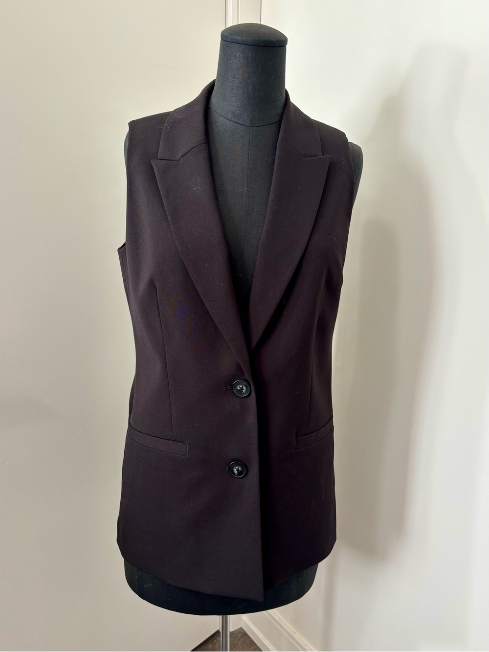 Reitmans Black Sleeveless Tailored Blazer Vest